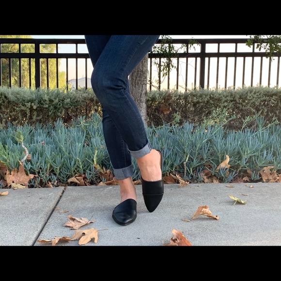 Black faux leather pointy toe slip on mules flat - Picture 7 of 7